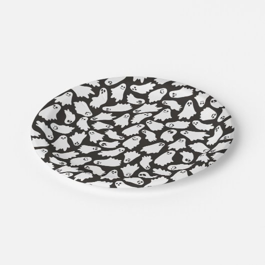 Spookes Niedliches Schwarz-weißes Ghost-Muster Pappteller (Schrägansicht)