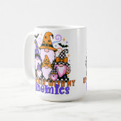 Spookin" mit meinen Gnomen: Retro Halloween-Freund Kaffeetasse (Vorderseite Links)