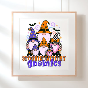 Spookin" mit meinen Gnomen: Retro Halloween-Freund Poster