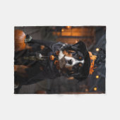 Spooktacular Bernese Dog: Ein Halloween-Howl-o-Wee Fleecedecke (Vorderseite (Horizontal))