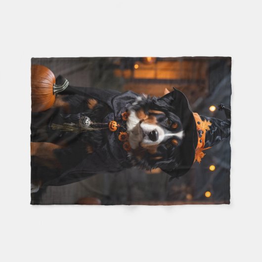 Spooktacular Bernese Dog: Ein Halloween-Howl-o-Wee Fleecedecke (Vorderseite (Horizontal))