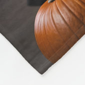 Spooktacular Bernese Dog: Ein Halloween-Howl-o-Wee Fleecedecke (Ecke)