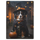 Spooktacular Bernese Dog: Ein Halloween-Howl-o-Wee Klemmbrett (Rückseite)