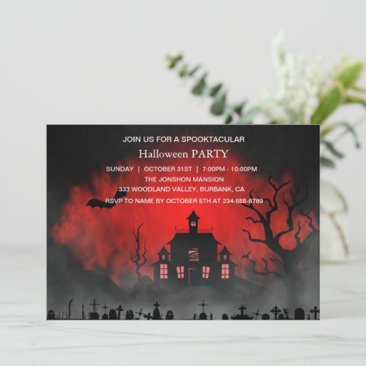 Spooktacular Dark Spuk House Halloween-Party Einladung (Stehend Vorderseite)