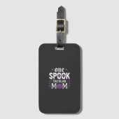 Spooktacular-Mutter-Halloween-Design_1 Gepäckanhänger (Vorderseite Vertikal)