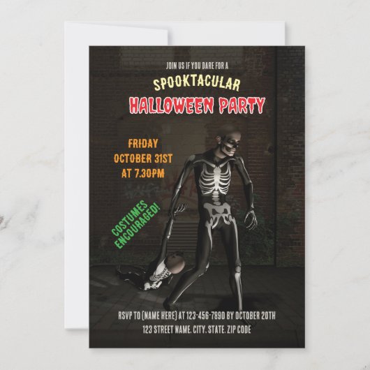 Spooktakuläres Halloween-Party. Funny Skeletts Einladung (Vorderseite)