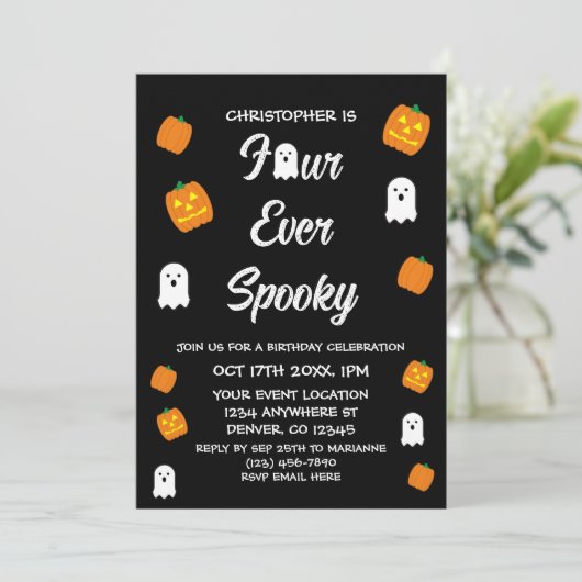 Spooky 4. Geburtstag Einladung (Stehend Vorderseite)