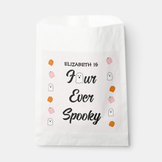 Spooky 4. Geburtstag Geschenktütchen (Vorderseite)