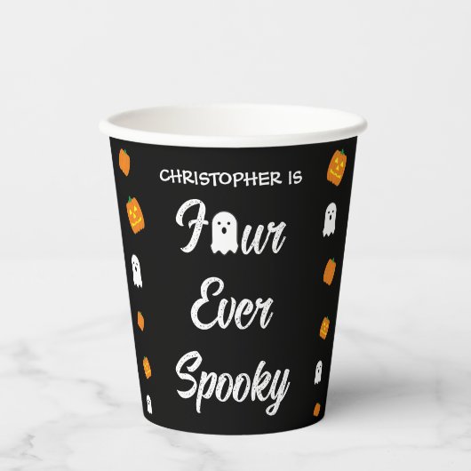 Spooky 4. Geburtstag Pappbecher (Vorderseite)