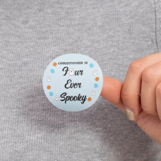 Spooky 4. Geburtstag Runder Aufkleber