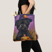 Spooky Affenpinscher Halloween Hexe und Pumpkin Tasche (Von Nahem)