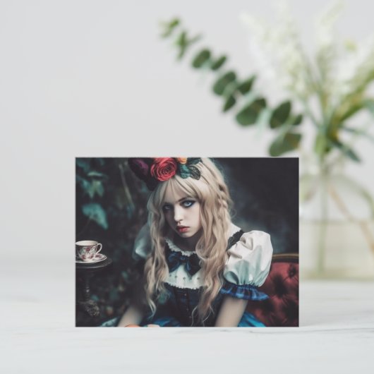 Spooky Alice Postkarte (Stehend Vorderseite)