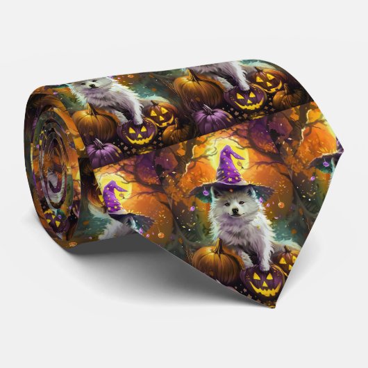 Spooky American Eskimo Halloween Hexe und Pumpkin Krawatte (Gerollt)