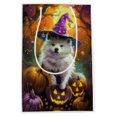 Spooky American Eskimo Halloween Hexe und Pumpkin Mittlere Geschenktüte (Vorderseite)