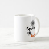 Spooky Babe - Niedliches Halloween-Design Kaffeetasse (VorderseiteRechts)