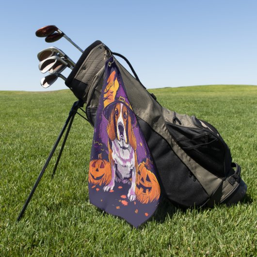Spooky Beagle Halloween Hexe und Kürbis Golfhandtuch (Gras)