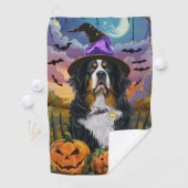 Spooky Bernese Mountain Halloween Hexenkürbis Golfhandtuch (Insitu)