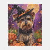 Spooky Biewer Terrier Halloween Hexe und Pumpkin Fleecedecke (Vorderseite)