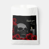 Spooky Black and Red Gothull Rose Halloween Geschenktütchen (Vorderseite)