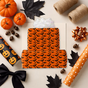 Spooky Black Bats auf Orange Halloween Geschenkpapier