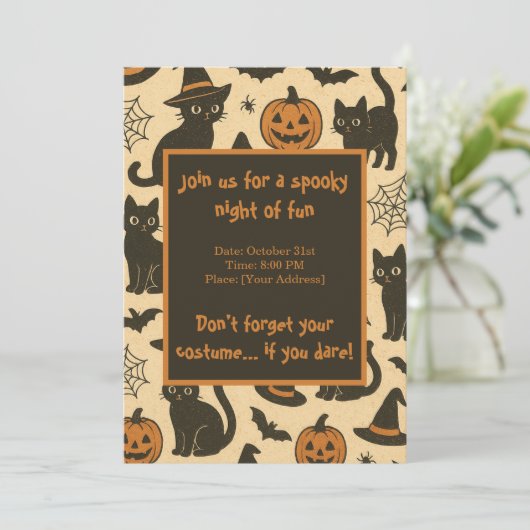 Spooky Black Cat and Pumpkin Halloween-Party Einladung (Stehend Vorderseite)