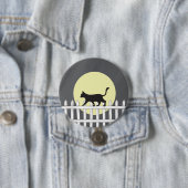 Spooky Black Cat auf Picketzaun Button (Beispiel)