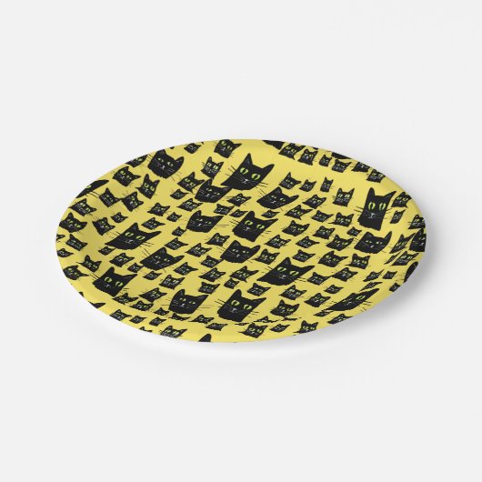 Spooky Black Cats Pappteller (Schrägansicht)