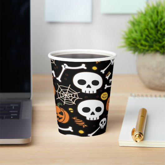 Spooky Bones And Skeletons For Halloween Pappbecher (InSitu)