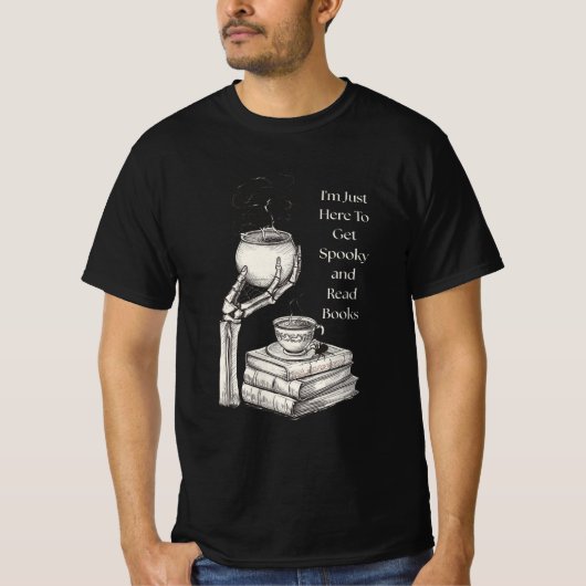 Spooky & Books: Witchy Skeleton Hand Cauldron T-Shirt (Vorderseite)