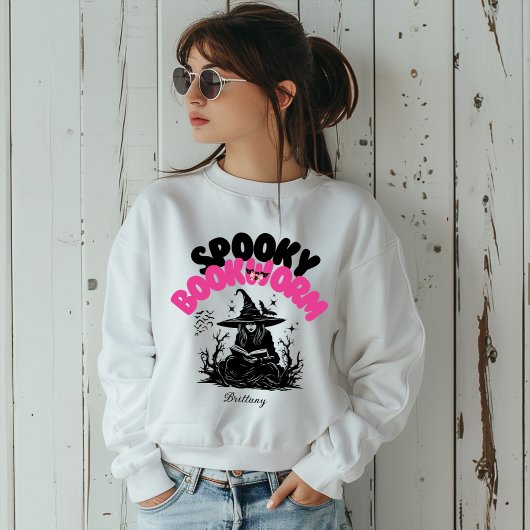 Spooky Bookworm Personalisierter Name Halloween-Ge Sweatshirt