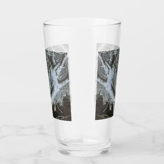 Spooky Buzzard auf Zweig Glas (Rechts)