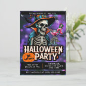 Spooky & Chic Halloween-Party Einladung (Stehend Vorderseite)
