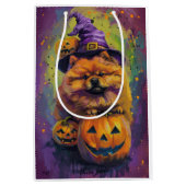 Spooky Chow Chow Hund Halloween Hexe und Pumpkin Mittlere Geschenktüte (Vorderseite)