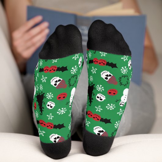 Spooky Christmas Creepy Goth Themed Holiday Socken (Unterseite)