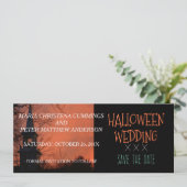 Spooky Church Halloween Hochzeit Speichern Sie die Save The Date (Stehend Vorderseite)