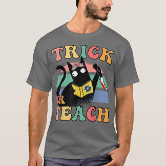 Spooky Crew Trick oder Lehrer der Saison Groovy T-Shirt