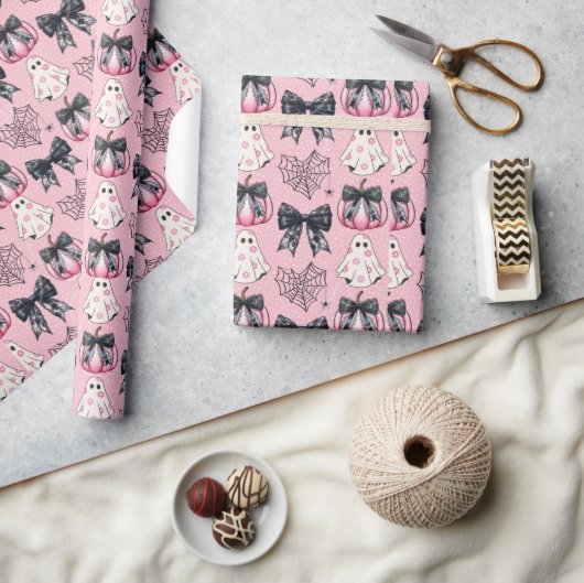 Spooky Cute Happy Halloween Geschenkpapier (Kunsthandwerk)