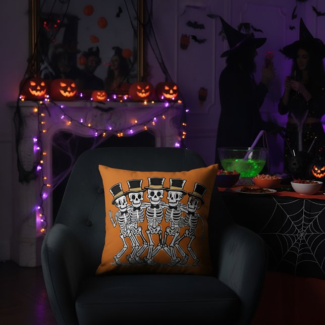Spooky Dancing Skeleton Halloween-Party Kissen (Von Creator hochgeladen)