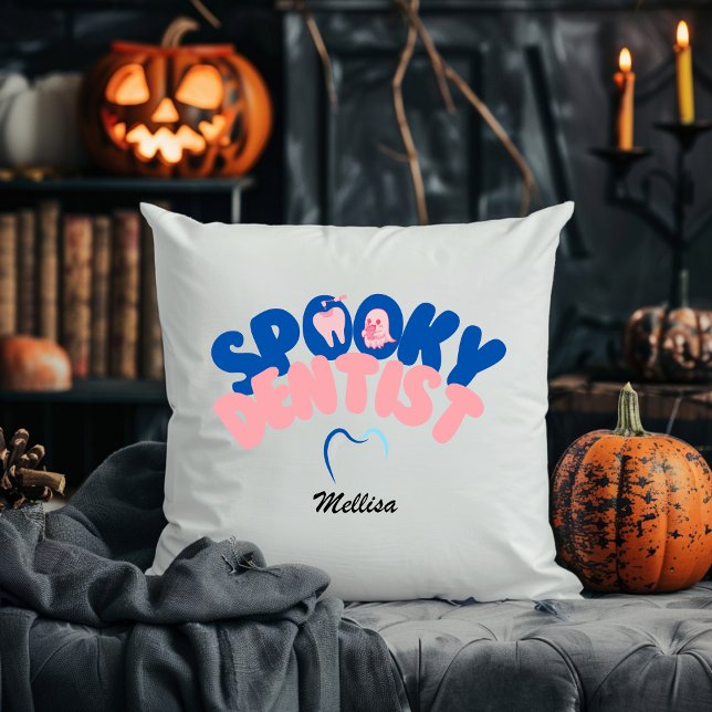 Spooky Dentist Personalisierter Name Halloween-Ges Kissen (Von Creator hochgeladen)