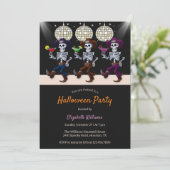 Spooky Disco Dancing Skeletts Halloween-Party Einladung (Stehend Vorderseite)