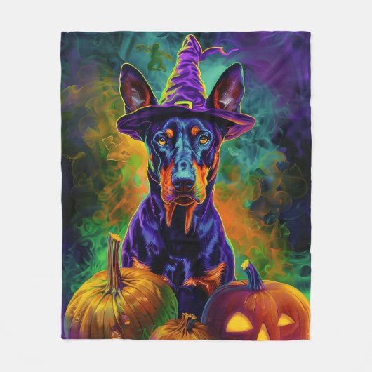 Spooky Doberman Hund Halloween Hexe und Pumpkin Fleecedecke (Vorderseite)