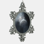 Spooky Eclipse Storm Clouds 2017 Schneeflocken Zinn-Ornament (Links)