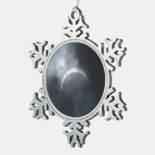 Spooky Eclipse Storm Clouds 2017 Schneeflocken Zinn-Ornament (Rechts)