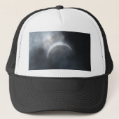 Spooky Eclipse Storm Clouds 2017 Truckerkappe (Vorderseite)