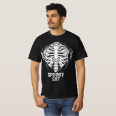 Spooky Eh? Skeletton Halloween Design T-Shirt (Vorne ganz)