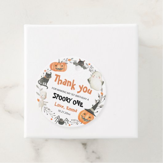 Spooky Ein Niedliches Halloween Ghost 1. Geburtsta Geschenkanhänger (Beispiel)