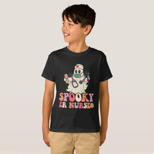 Spooky Emergency Room Nurse Funny Halloween Costum T-Shirt (Vorne ganz)