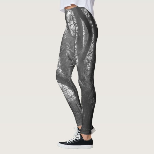 Spooky Forest Black and White Fotografy Leggings (Links)