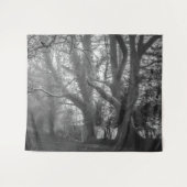 Spooky Forest Black and White Fotografy Wandteppich (Vorderseite (Horizontal))