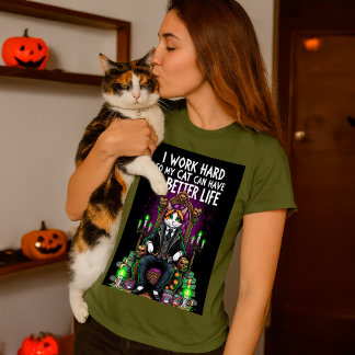 Spooky Funny Cat Zitat | Cat Is the Boss T-Shirt
